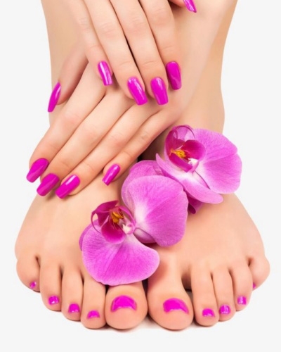 Estética de pie profunda con esmaltado semipermanente